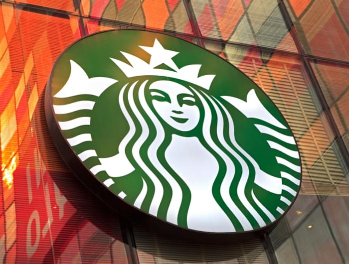 How Starbucks Disrupts Its Own Marketing Strategy? By Pro Speaker Igor Beuker